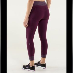 Lululemon En Route Crop -Plum.